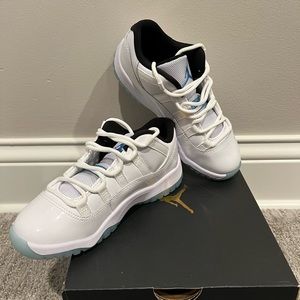 Nike Jordan 11 Retro Low Sneaker Size 13C